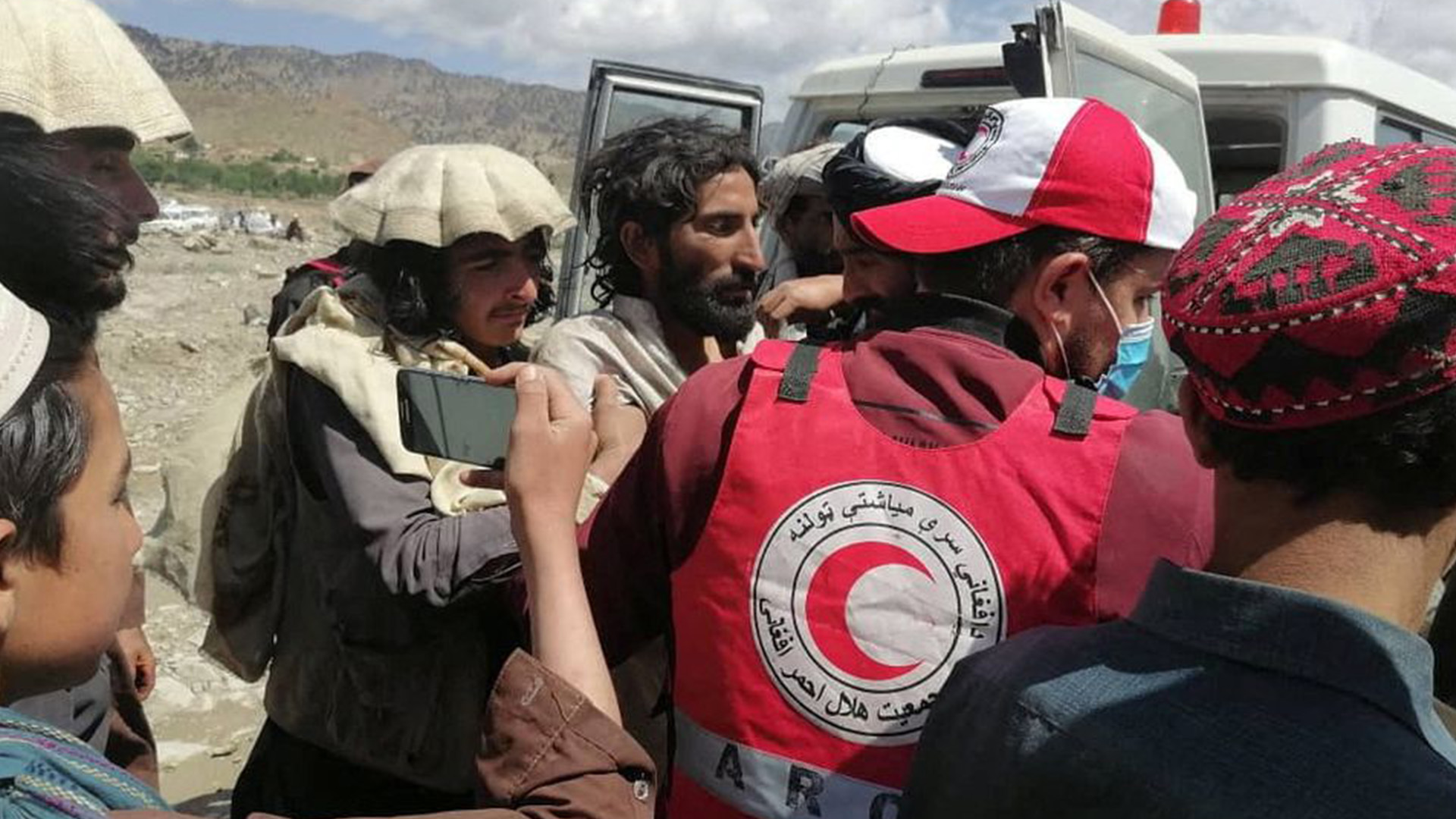  Afghan Red Crescent medics and volunteers transport earthquake victims to hospitals in Spera district, Khost province, Afghanistan. Afghan Red Crescent Society/Handout via REUTERS